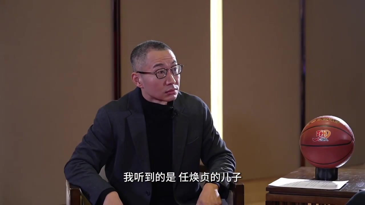 😂姚明：由于少年的心气儿 有次和大郅擦肩而过时互相装没看见